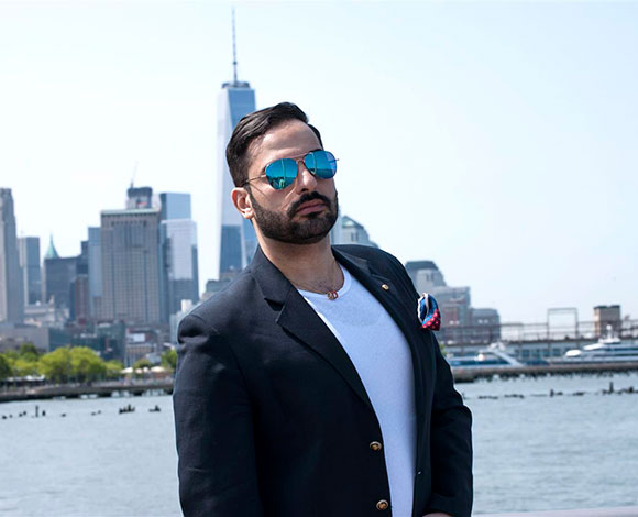 ‪Mostafa Moussa: You can get anything you want if you work hard enough to have it