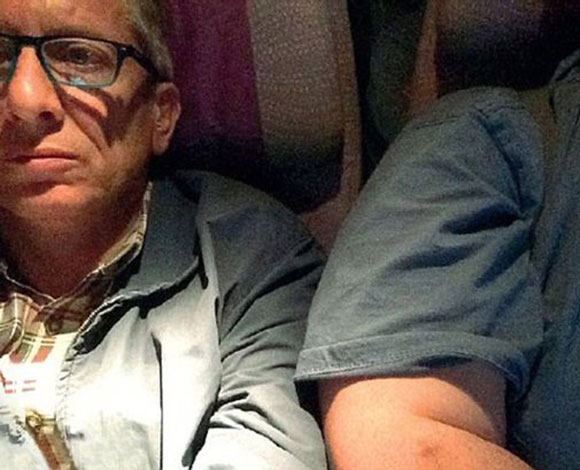 رفع محامي دعوى قضائية ضد طيران الإمارات بسبب جلوسه إلى جانب رجل بدين