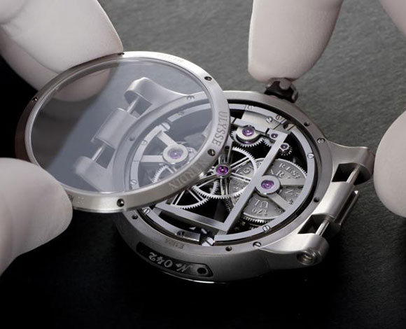 نقدم لكم Skeleton Tourbillon ساعة Ulysse Nardin الجديدة