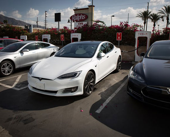 سيارة Tesla S P100D  في طريقها إلى الأسواق!