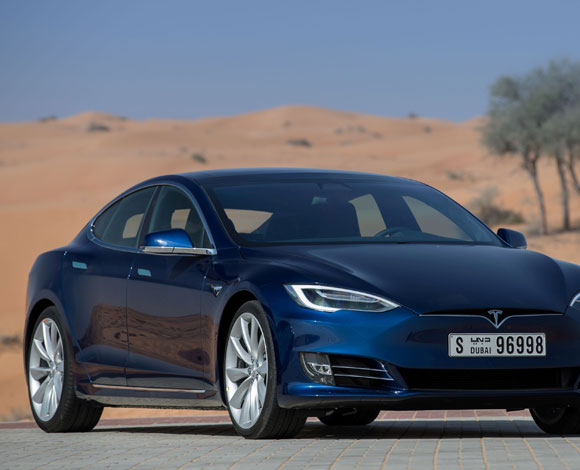 تسلا تصدر موديلي model s  و model X  في الإمارات