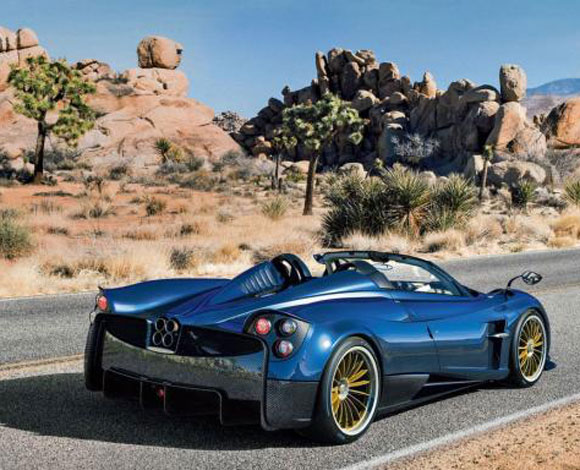 نظرة على أحدث سيارات pagani التي يبلغ ثمنها 2.4 ميلون دولار