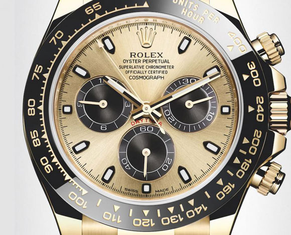 روليكس تطلق أحدث موديلاتها Cosmograph Daytona باللون الذهبي