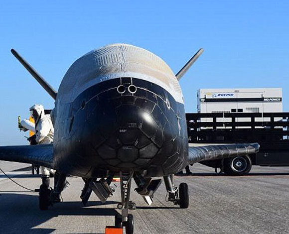طائرة X -37B تخترق حاجز الصوت بعد رحلة لمدة عامين في الفضاء