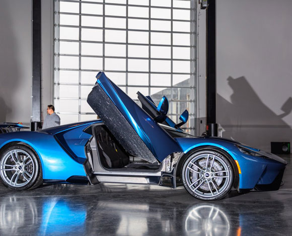 نظرة على أبرز مميزات سيارة Ford GT الجديدة ذات الـ 400 ألف دولار