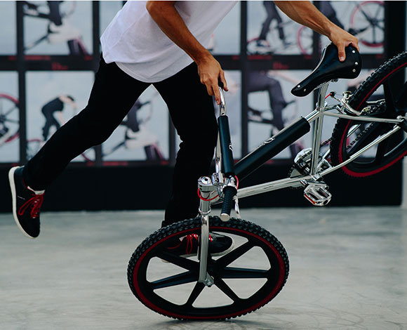 دراجة BMX من "ديور أوم": تصميم حصريّ