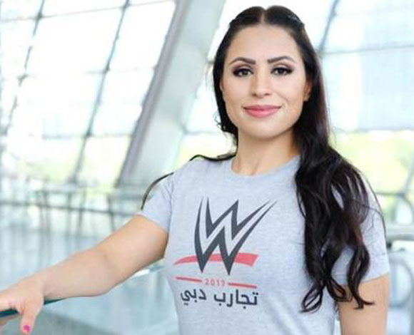 أول إمرأة عربية توقع مع WWE