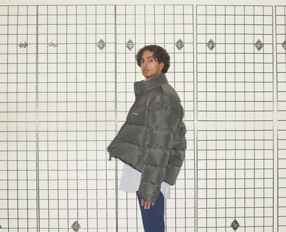 NET-A-PORTER و MR PORTERيُطلقان مجموعات كبسولية حصرية لعلامة BALENCIAGA