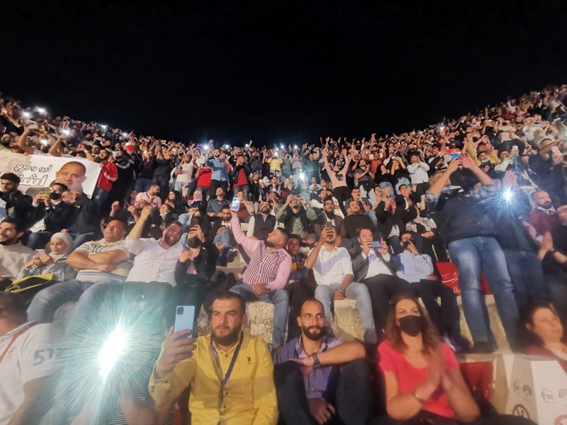 حفل ناجح لجورج وسوف في مهرجان "جرش" الأردني حضره الآلاف