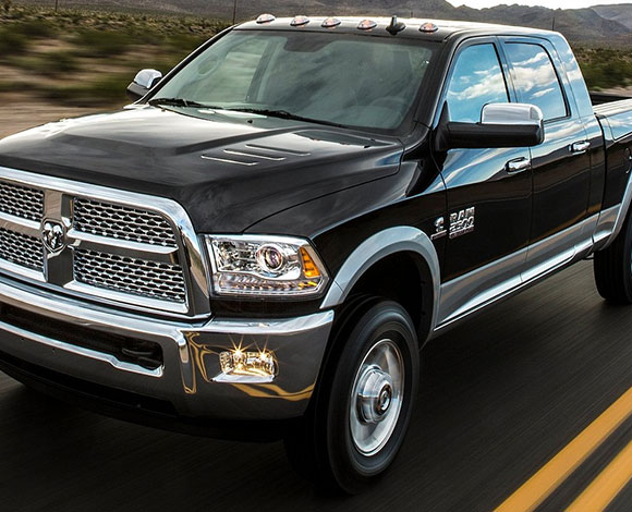 كرايسلر Ram Heavy Duty أناقة بالحزمة السوداء