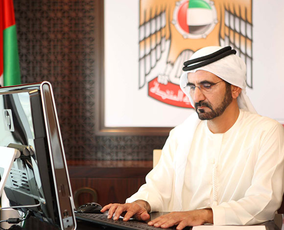 الإمارات الأولى عالمياً في احترام المرأة ... والإماراتيون يباركون  