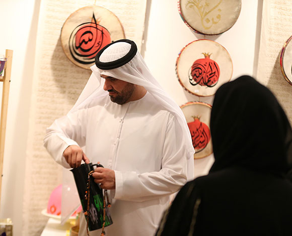 الجسمي يشارك في افتتاح معرض "عطايا" الخيري 