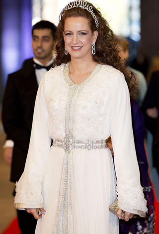 أشهر 10 زيجات بين ناس عاديين وشخصيات ملكية