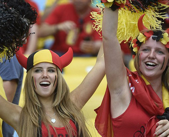 من هي أكسيل ديسبيجلير ... وما سر مطاردة لوريال لها من مدرجات المونديال؟ 