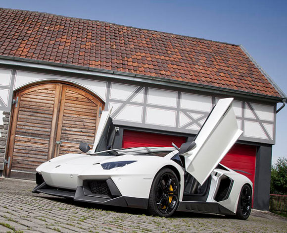 "لمبرغيني افينتادور" اخف وزناً و اكثر جاذبية