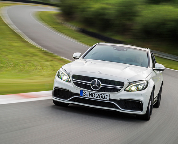 مرسيدس- AMG C 63 الجديدة: اداء و تقنيات مميزة في سيارة عصرية