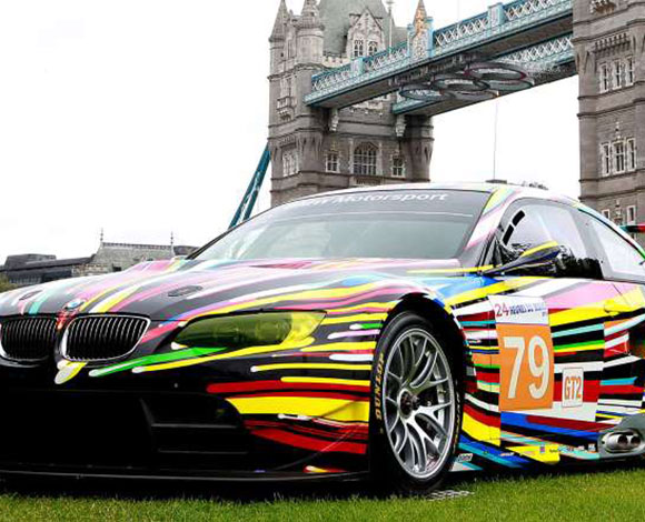 BMW تجمع سياراتها مع الفن... بالصور