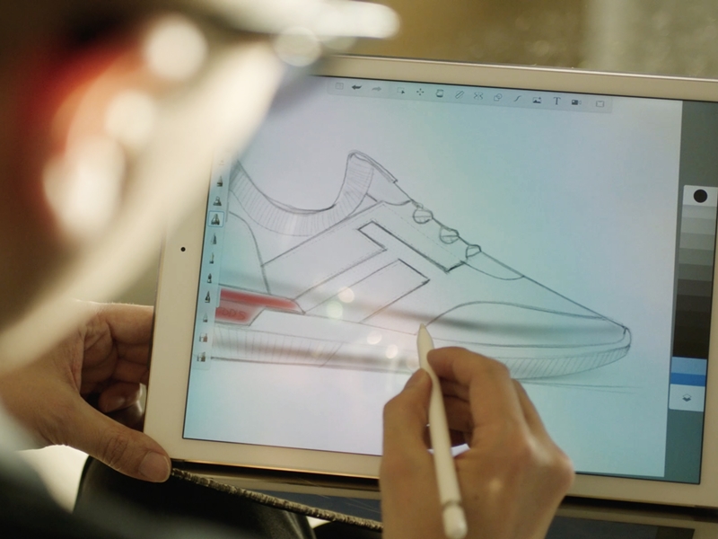 "تود" تطلق حذاء SHOEKER الجديد في إطار رؤيتها الثورية NO_CODE
