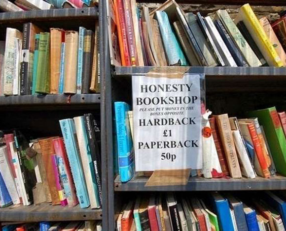 تخيل مدينة كلها من الكتب... مدينة الكتب البريطانية شاهدها بالصور