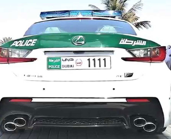 شرطة دبي والفخامة: سيارة ليكزس آر سي إف تنضم لأسطول سياراتها