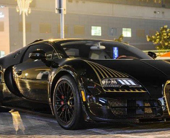 اخر سيارات "بوجاتي فيرون" اشتراها احد اثرياء الخليج... من هو؟