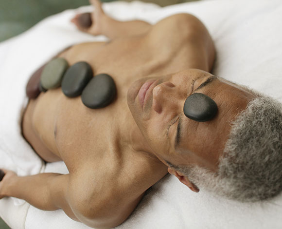 تنامي شعبية جراحات التجميل بين الرجال... أبرزها وأسبابها