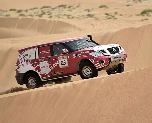 نيسان باترول يتألّق في تحدي أبوظبي الصحراوي الذي ترعاه نيسان