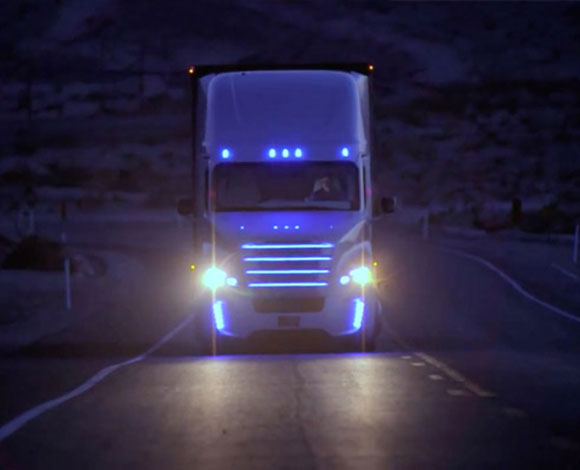 الشاحنات الذاتية القيادية تعود مع Freightliner Inspiration Truck