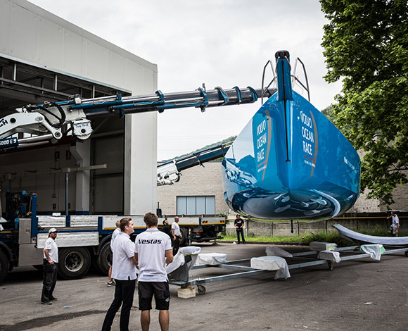 فريق فيستاس يعود "بأعجوبة" للانضمام إلى سباق فولفو للمحيطات في وقت قياسي