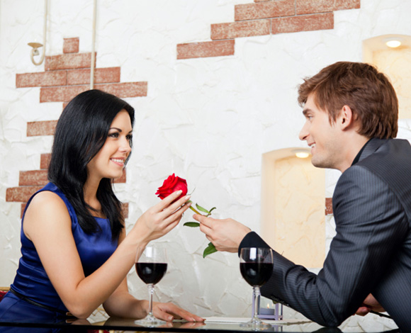 أهم الأسرار التي تخفيها المرأة عن الرجل في أول مقابلة بينهما
