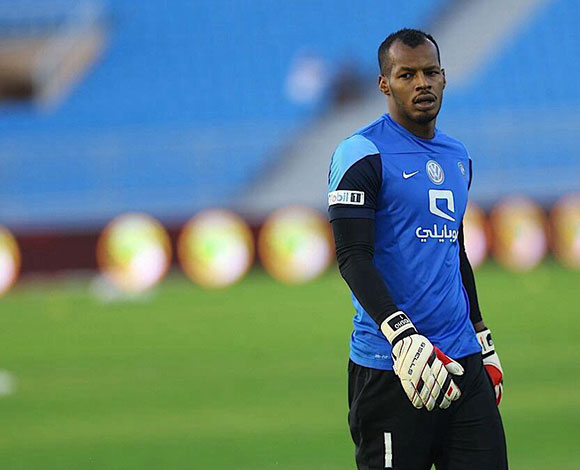 بالفيديو...حارس المنتخب السعودي يقلد أسلوب نوير ويفشل