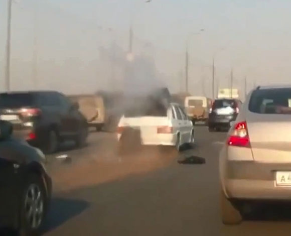 شاهد بالفيديو انفجار سيارة رجل سعودي