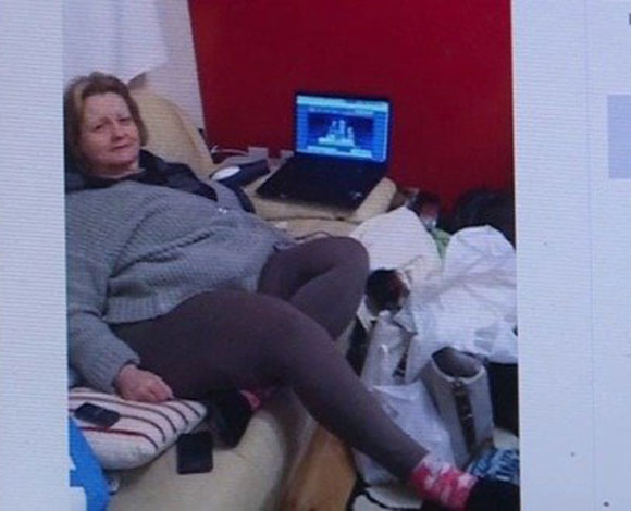 عرض صديقته للبيع على "إي باي" ... والمفاجأة إقبال عليها