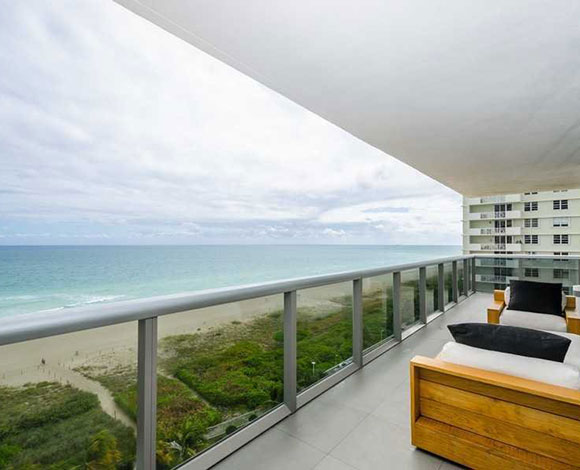 كيف ينفق النجم أليكس رودريغيز ثروته الضخمة؟