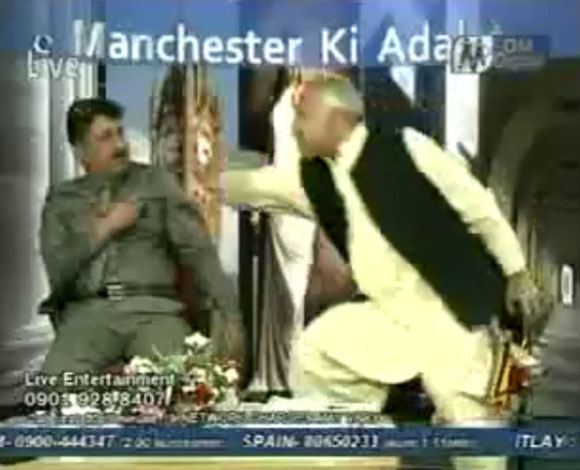 بالفيديو: ذعر واشتباك بالأيدي بين ضيفين على الهواء