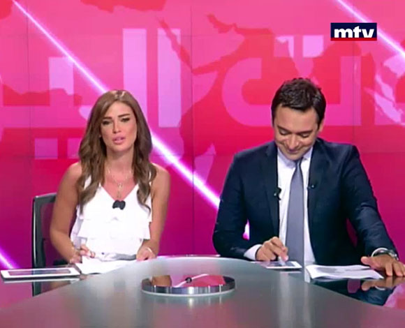 بالفيديو: ضحك في نشرة الأخبار