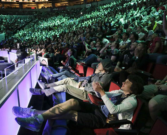 بالصور: توزيع جوائز بالملايين في بطولة لعبة الفيديو "Dota 2" في سياتل