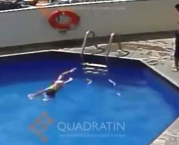 بالفيديو- والد يتجرد من أبوته ويقرر التخلص من طفلته