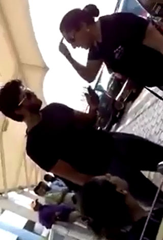 بالفيديو: ضبطت زوجها مع عشيقته في المطار ... هذا ما حدث