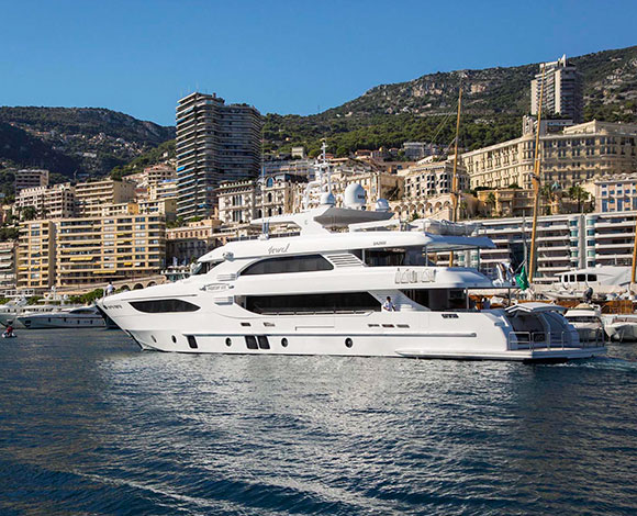 اليخت "ماجستي 135" يلفت الأنظار في "موناكو لليخوت"
