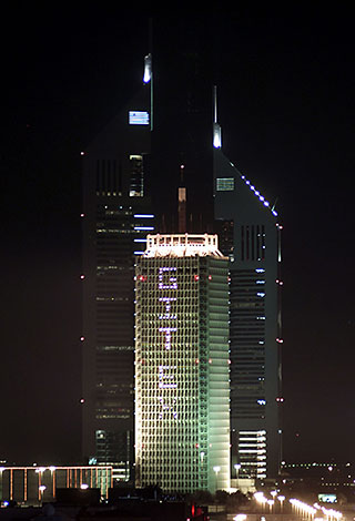 عرض لأبرز المحطات في تاريخ "جيتكس شوبر"