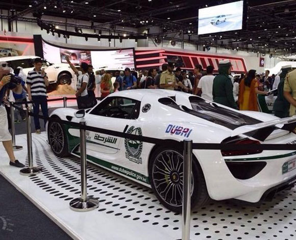 "بورشه 918" الخارقة غدت في خدمة قوات شرطة دبي