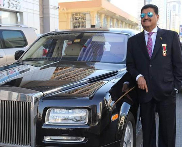 بالصور... هندي وصل الإمارات بـ 8 دولارات والآن يمتلك شركات بالمليارات