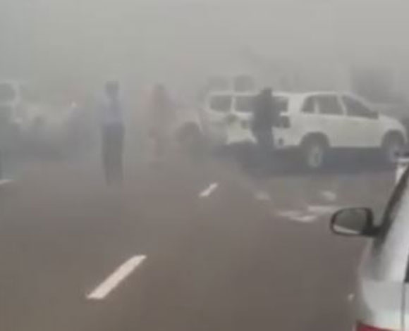 بالفيديو.. تصادم 96 سيارة بالإمارات ... إصابات بشرية طفيفة ومادية كبيرة