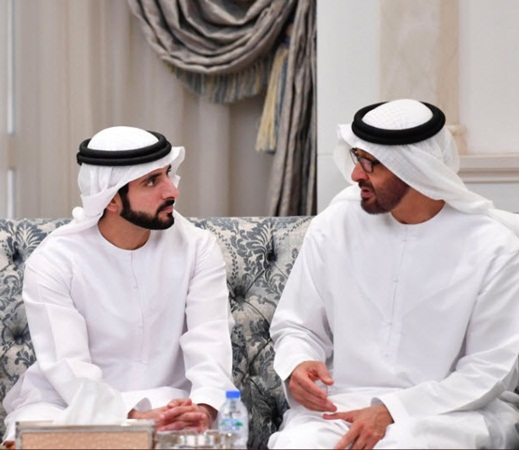 استقبال الشيخ خليفة بن زايد آل نهيان المعزين في وفاة والدته