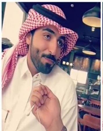 بالفيديو: بائع الكليجا يسحر السعوديات بوسامته!