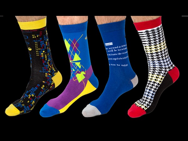 مراهق يجمع ثروة من الجوارب