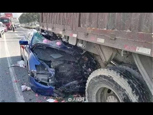 احتفال بعرس في فرنسا يتحول إلى كارثة ... شاهد ما حدث