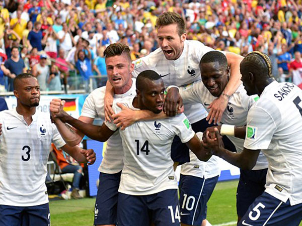  المنتخب الفرنسي يلعب أحد أروع مبارياته منذ زمن ويطيح بالمنتخب السويسري 5-2
