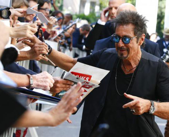 إطلالات براقة في مهرجان البندقية السينمائي 2014... بالصور